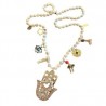 Collar largo con Hamsa, dijes y perlas