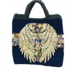 Bolsa tejida y bordada a mano con dijes y parche de alas XL