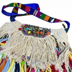 Bolsa tejida “MACRAME” y bordada a mano con dijes y cristales