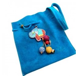 Bolsa de gamuza cruzada hecha a mano color azul con elefante