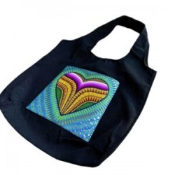 Bolsa de manta con corazón pintado