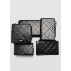 Billetera costuras decorativas