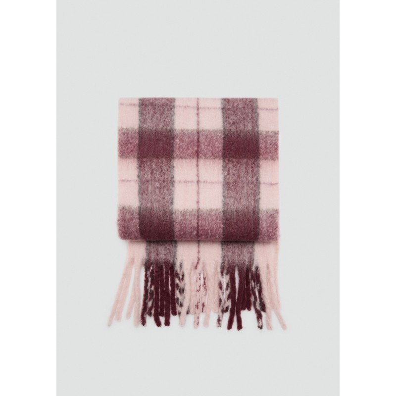 Bufanda cuadros terminaciones flecos