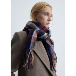 Bufanda cuadros terminaciones flecos