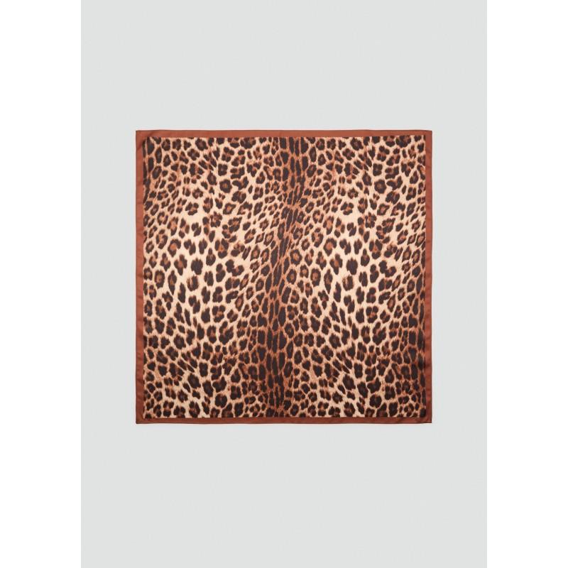Pañuelo estampado leopardo