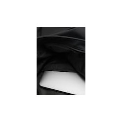 Mochila engomada cierre solapa