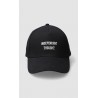 Gorra Con Bordado Negra
