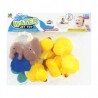 Paquete con 2 sonajas de plástico + 5 patitos con chifle para bebé / water jet toy