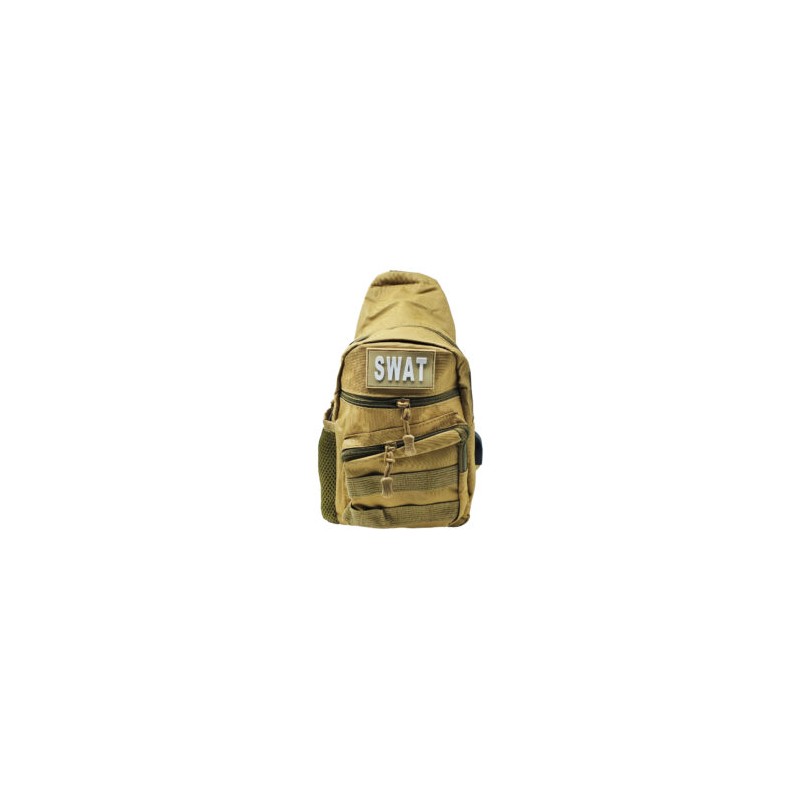 Mochila pequeña tipo mariconera de 3 compartimentos con puerto usb, 2 franjas y estampado militar o liso, variedad de modelos / 