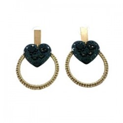 Aretes bordados con corazón