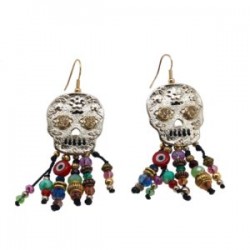 Aretes de calavera con cristales y dijes