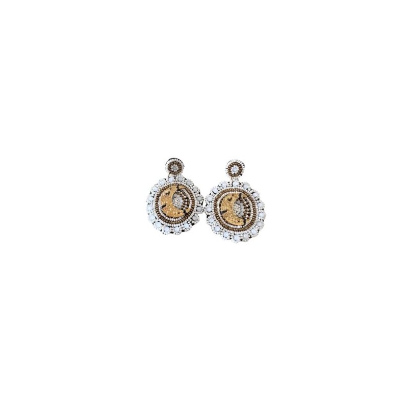 Aretes de chaquira con LUNA