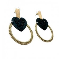 Aretes bordados con corazón