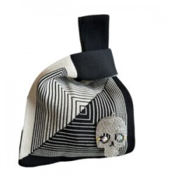 Bolsa de punto con CALAVERA color plata