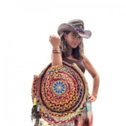 Bolsa de yute trenzado con colores y ojo de piel pintada