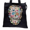 Bolsa Negra con Calavera bordada a mano