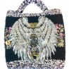 Bolsa tejida y bordada a mano con dijes y parche de alas plateadas XL