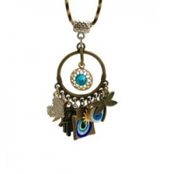 Collar con atrapasueños y dijes de protección