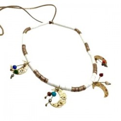 Collar con donas blancas y LUNAS doradas