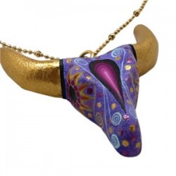 Collar con toro de madera tallado y pintado a mano