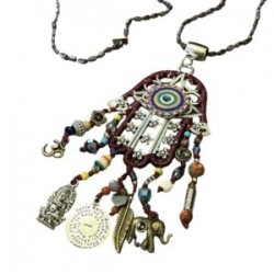 Collar largo con Hamsa bordado (vino) y dije de OJO