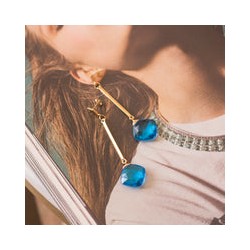 Arete Sarah azul electrico