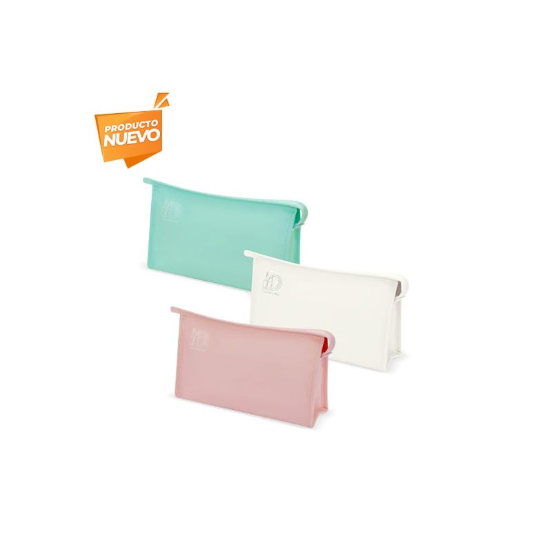 COSMETIQUERA LORA resistente al agua.