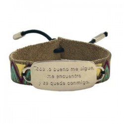 Pulsera con placa y decreto en gamuza pintada