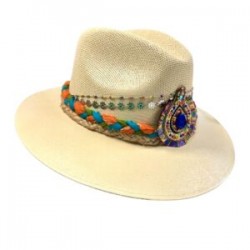 Sombrero con mecate y tela trenzados
