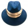 Sombrero de Gamuza color azul marino con cinta de satín dorada