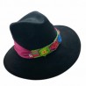 Sombrero de Gamuza color negro y banda tejida de colores con satín